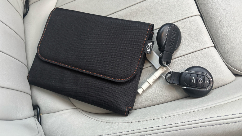 MINI Hatchback 1.5 Cooper Exclusive 5dr Auto Petrol Hatchback